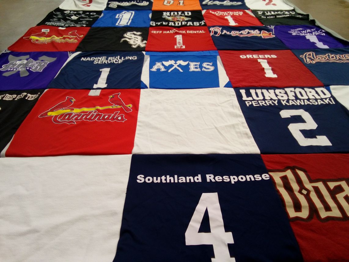 T-shirt quilt by Lindsay from TX