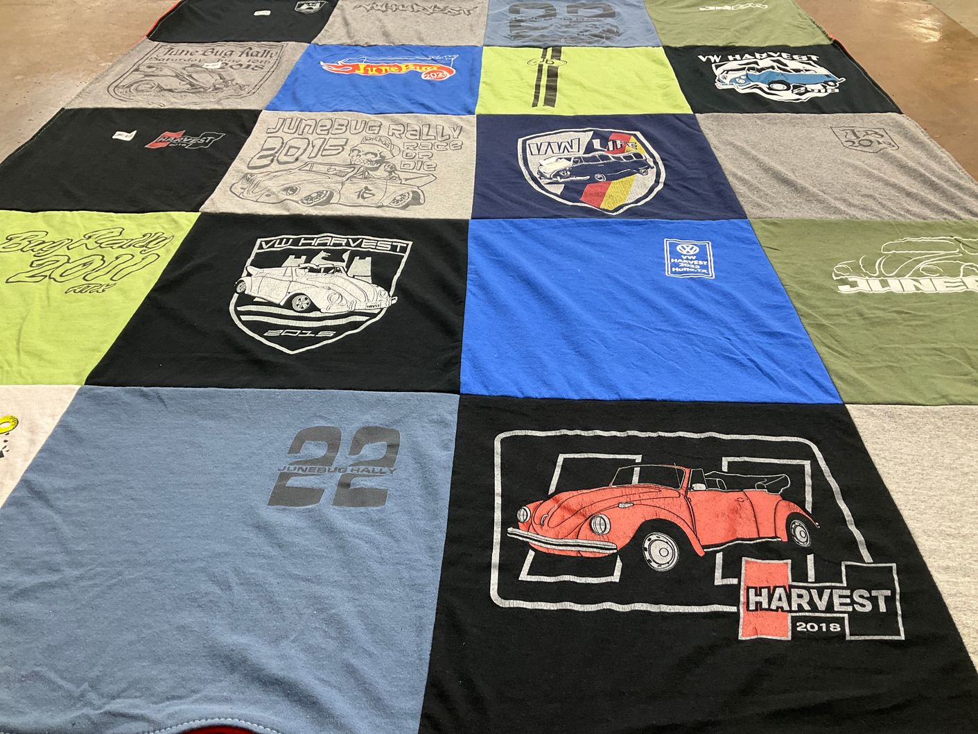T-shirt quilt with cars, rallies themes by Cyrus from TX