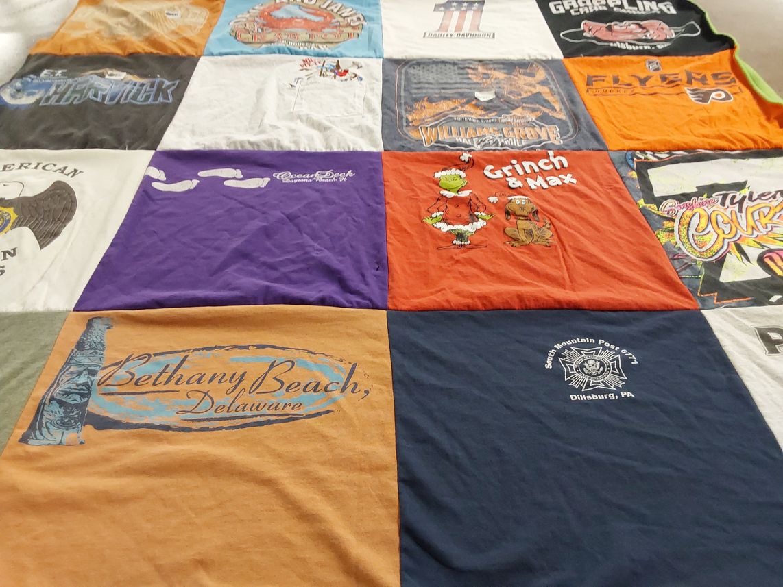 T-shirt quilt featuring philadelphia flyers by Joann from PA