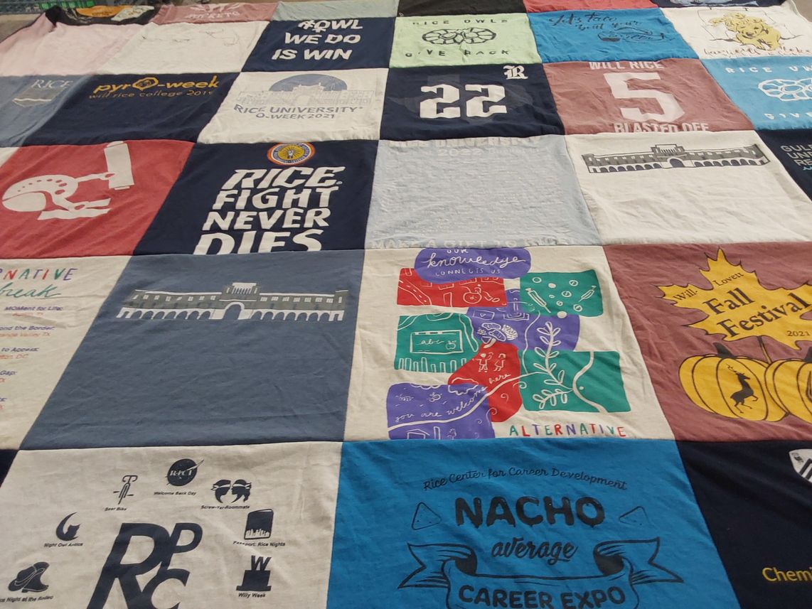 T-shirt quilt from rice university by Maia from CA