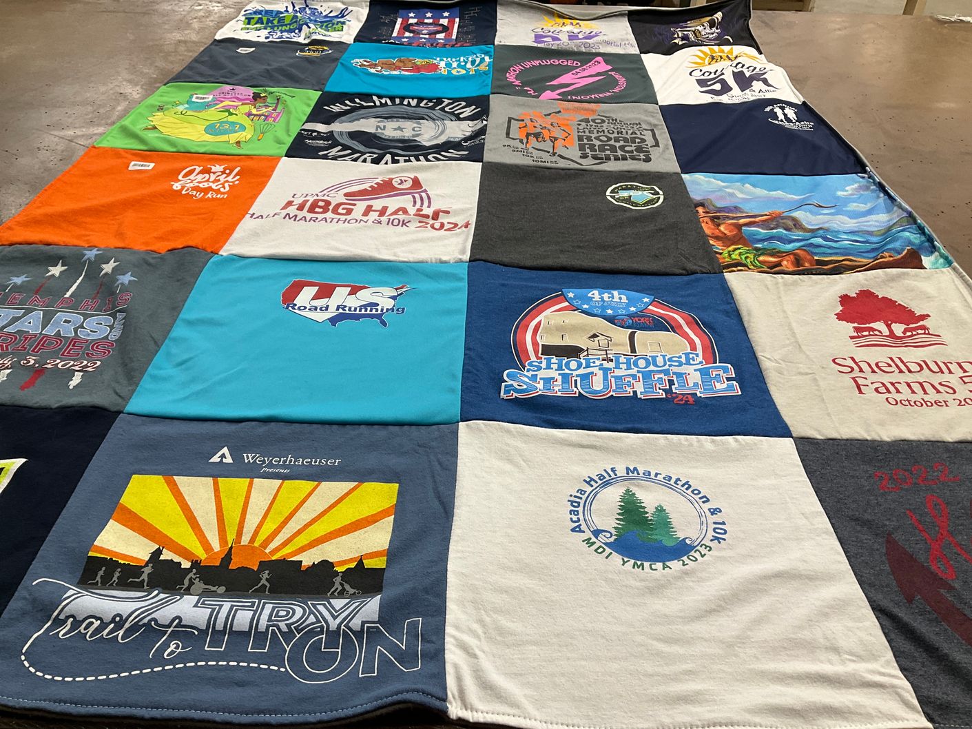T-shirt quilt with running, marathons themes by Lindsey from MS