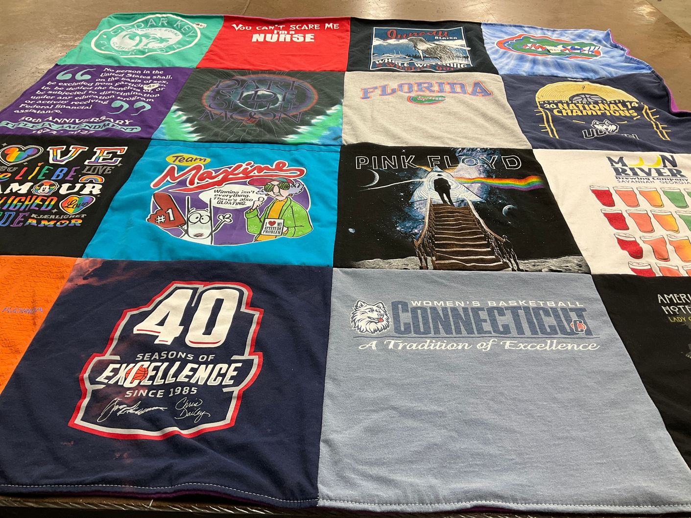 T-shirt quilt featuring gators by Robin from SC