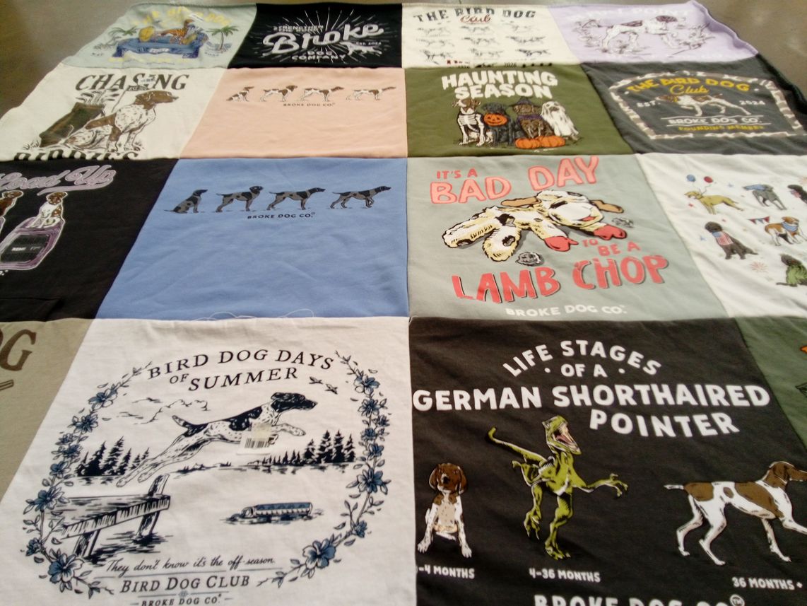 T-shirt quilt with dogs themes by Jillian from SC