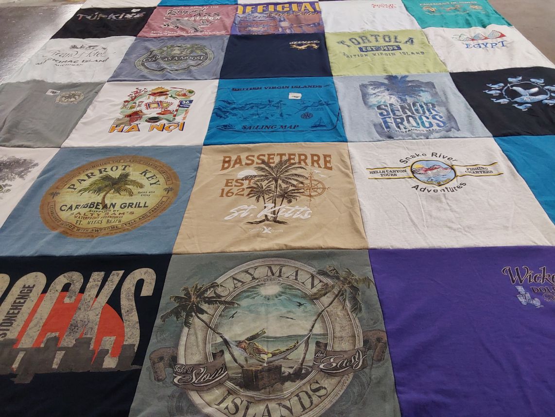 T-shirt quilt with travel, beaches themes by Barbara from DE