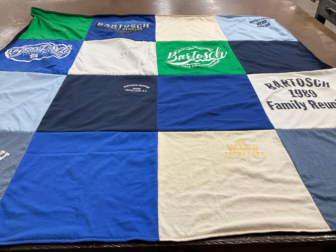 T-shirt quilt with family reunions, family gatherings themes by Bonnie from FL