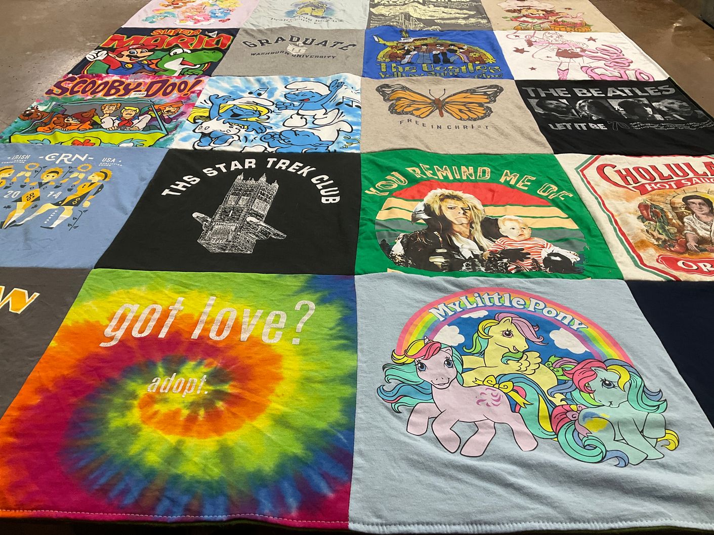T-shirt quilt from warburg university by Melissa from KS