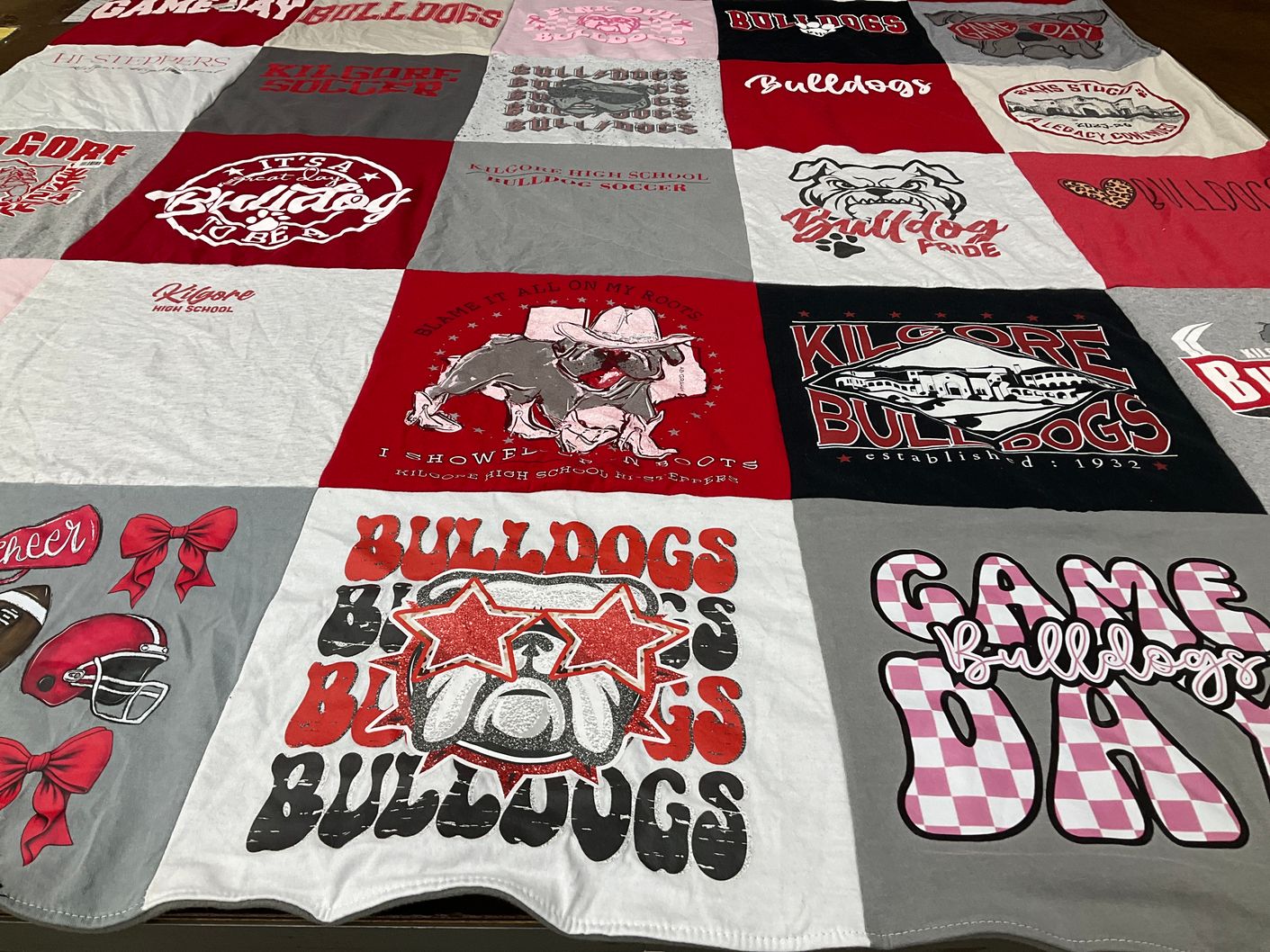T-shirt quilt featuring kilgore high school bulldogs by Taylor from TX