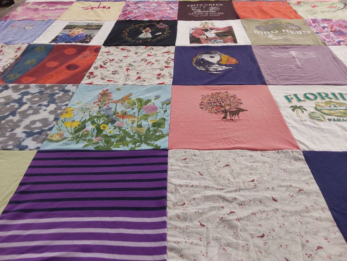 T-shirt quilt with nature, birds themes by Kathy from MA