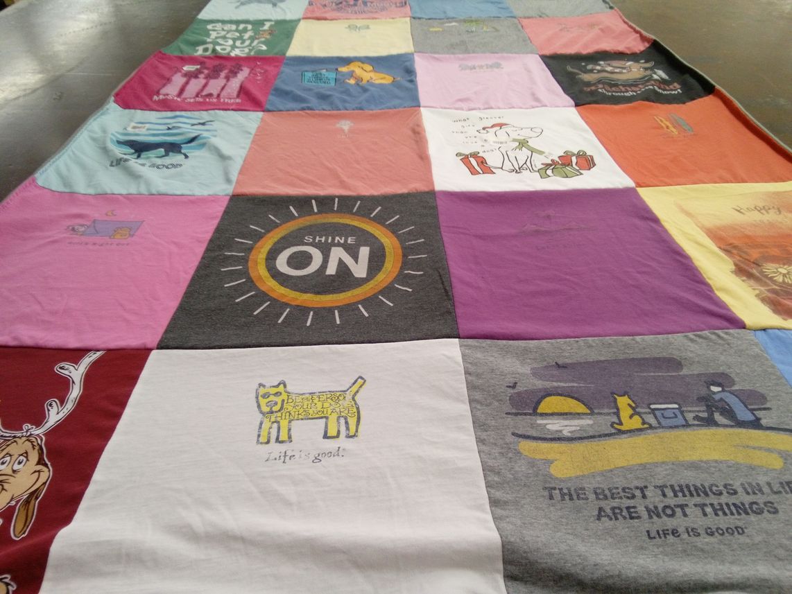 T-shirt quilt with dogs, happiness themes by Monica from NC