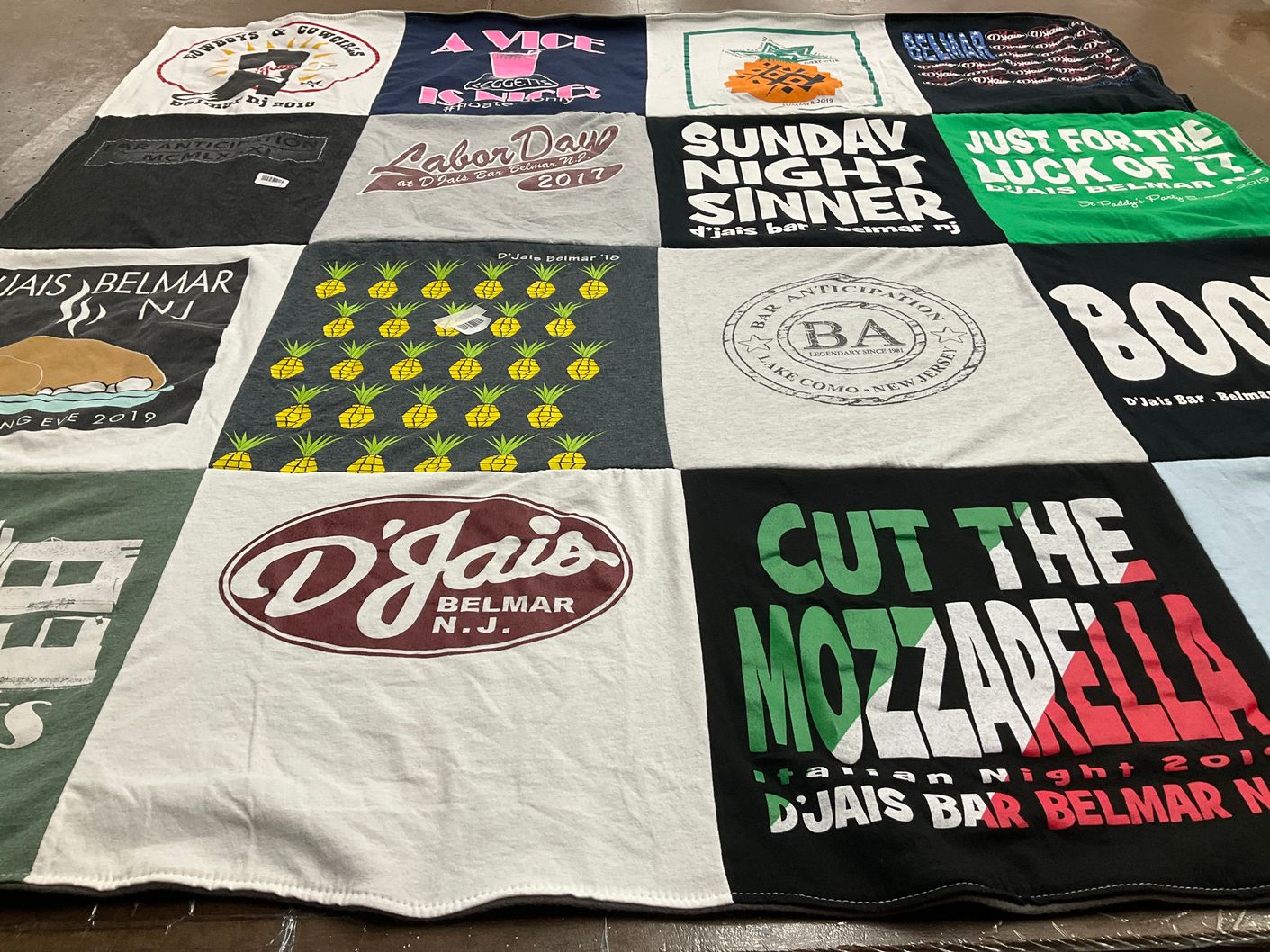 T-shirt quilt with bars, food themes by Marc from NJ