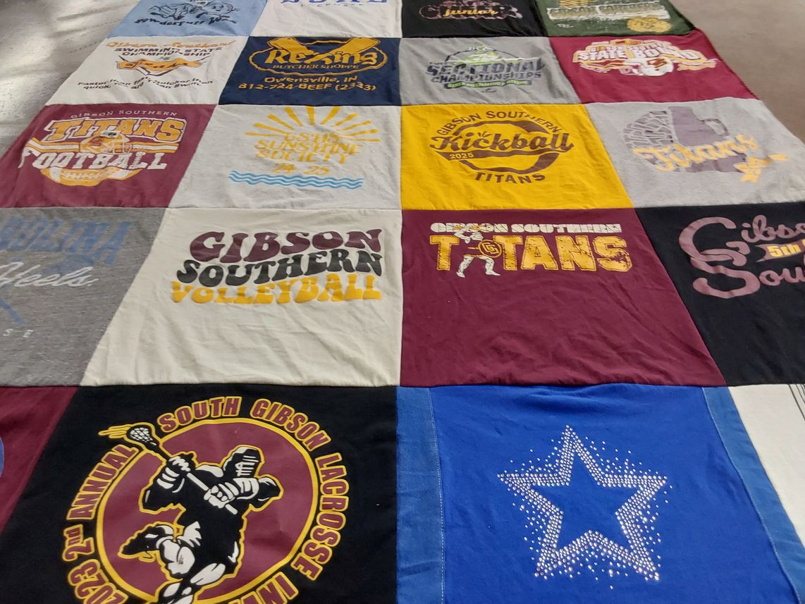 T-shirt quilt featuring gibson southern titans by Jacqueline from IN