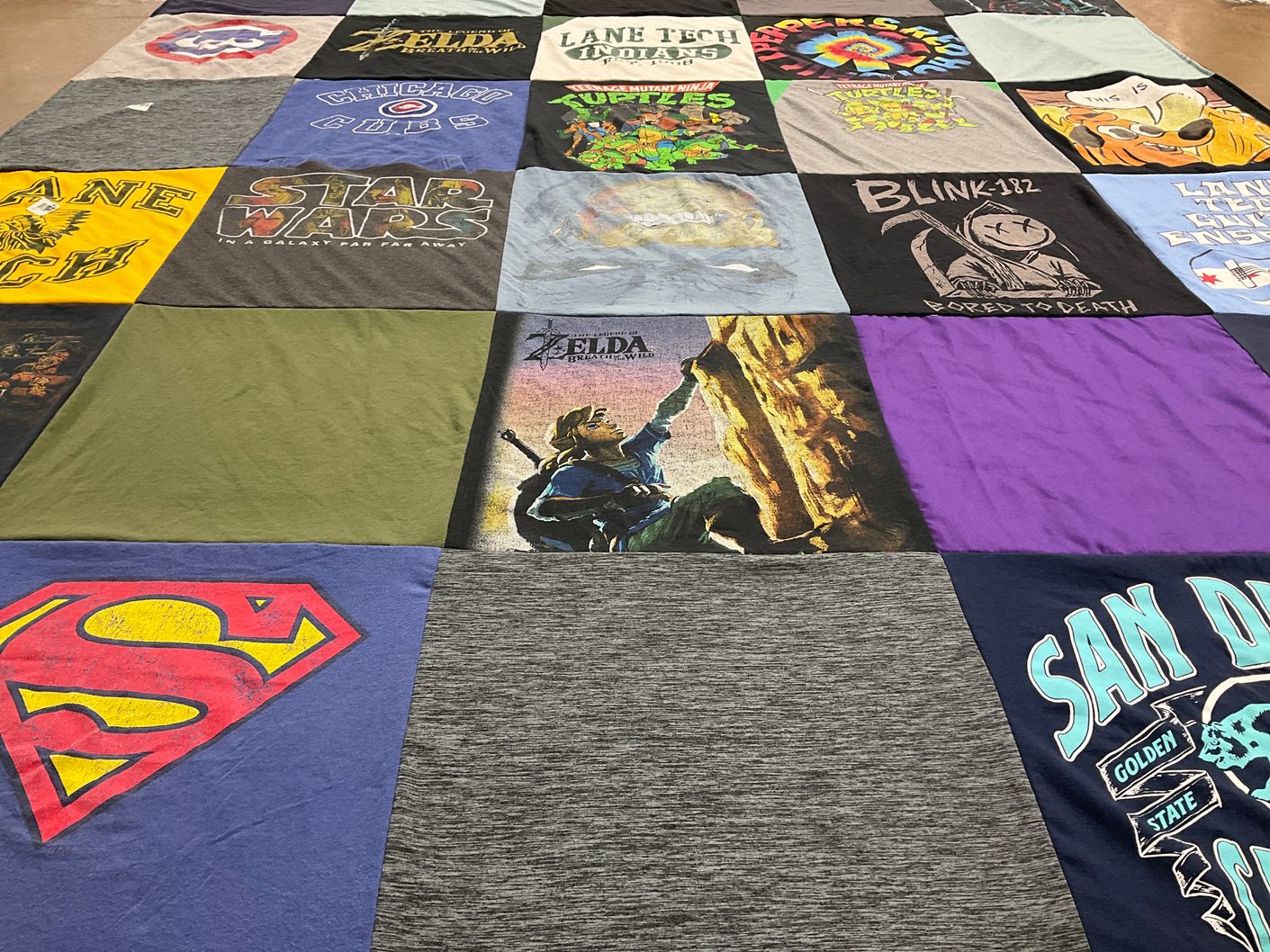 T-shirt quilt featuring chicago cubs by Leticia from IL