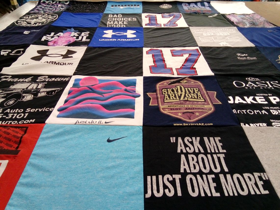 T-shirt quilt with skydiving themes by Alexis from NY