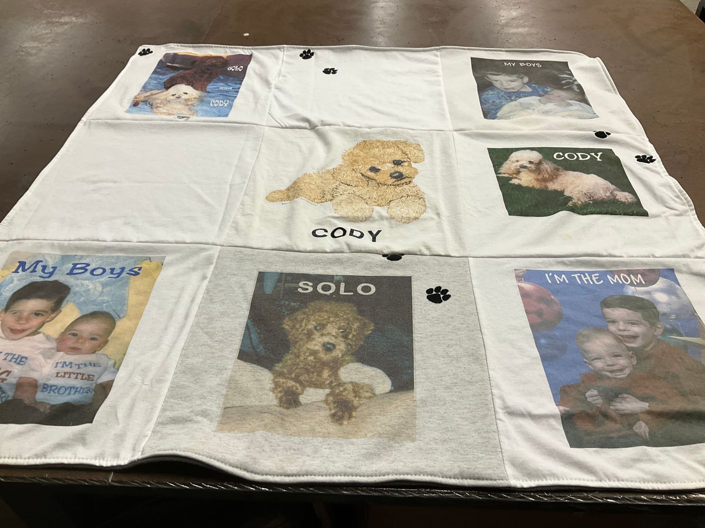 T-shirt quilt with dogs, family themes by Joy from NY