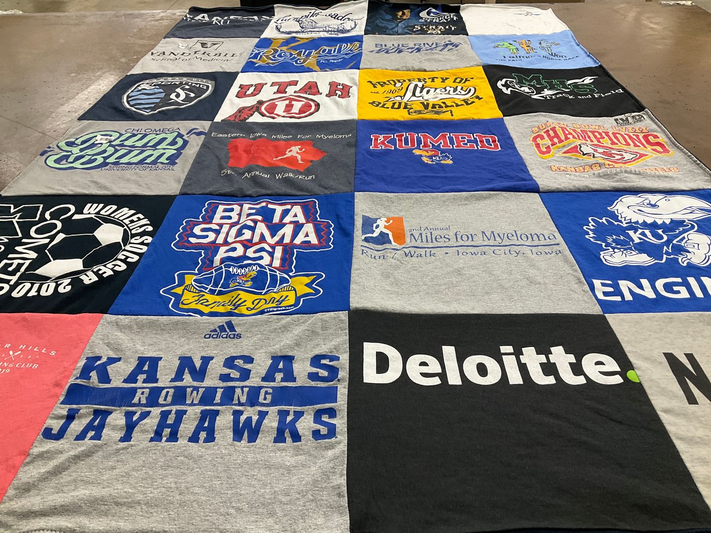 T-shirt quilt featuring kansas rowing jayhawks by Chandler from TN