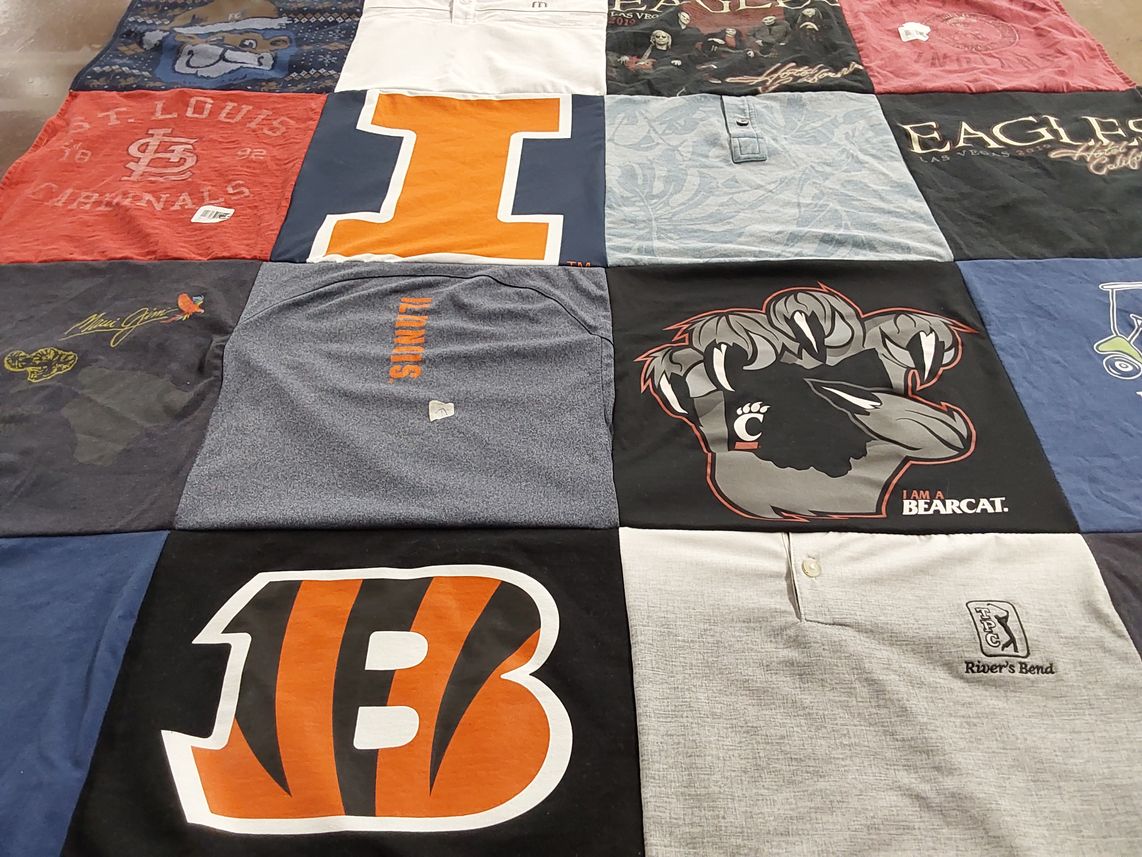 T-shirt quilt featuring cincinnati bearcats, illinois fighting illini by Staci from OH