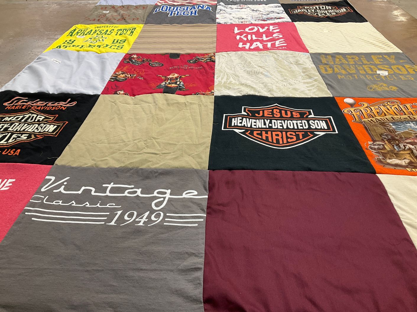 T-shirt quilt from louisiana tech university by Cecilia from AR