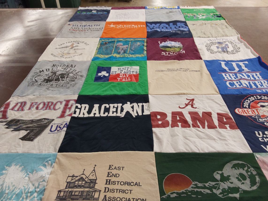 T-shirt quilt from university of alabama by Leslie from TX
