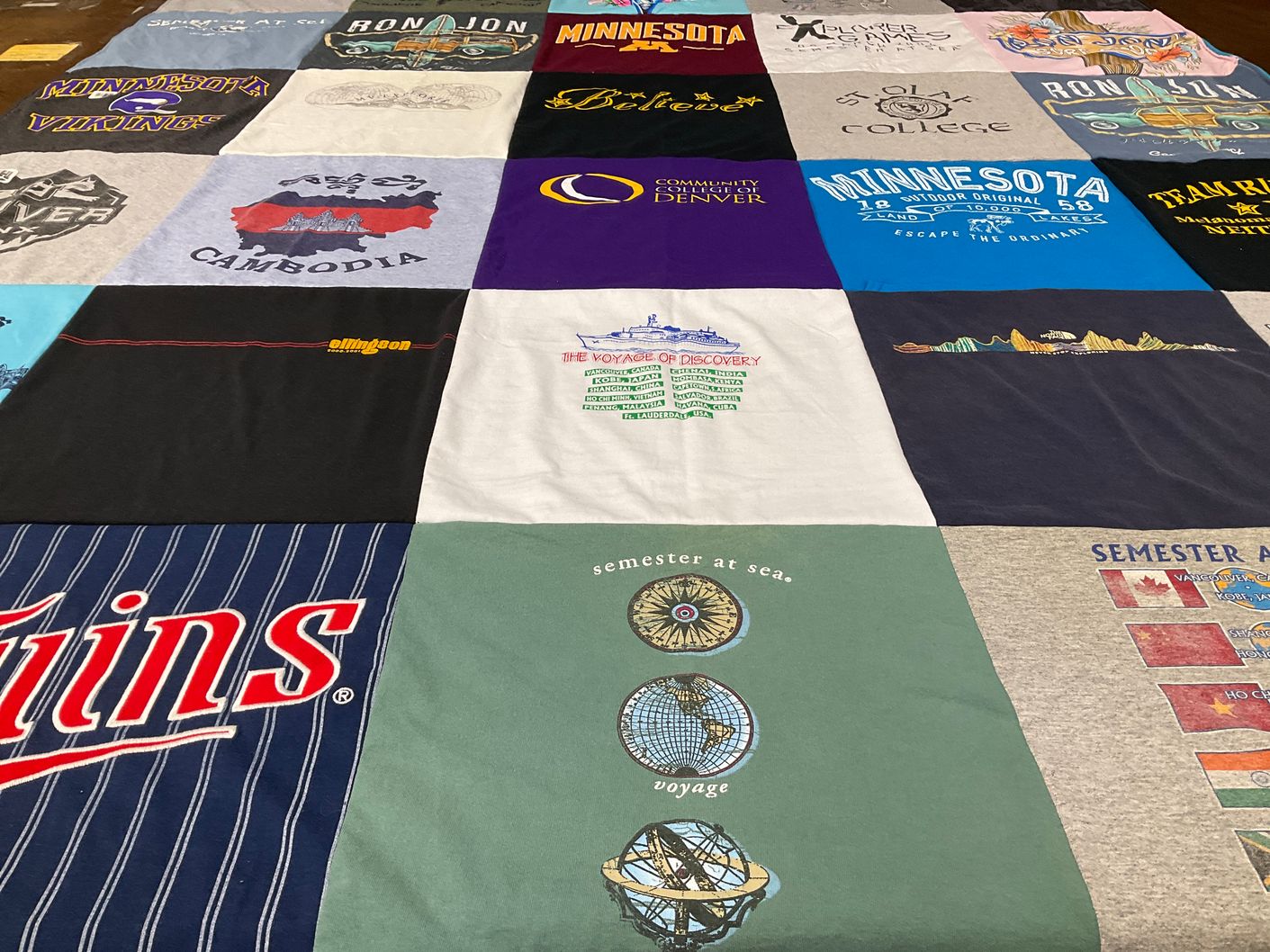 T-shirt quilt featuring minnesota vikings, minnesota twins by Meloni from CO