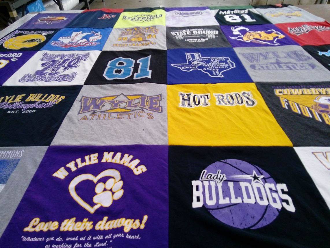 T-shirt quilt featuring wylie bulldogs by Makenley from TX