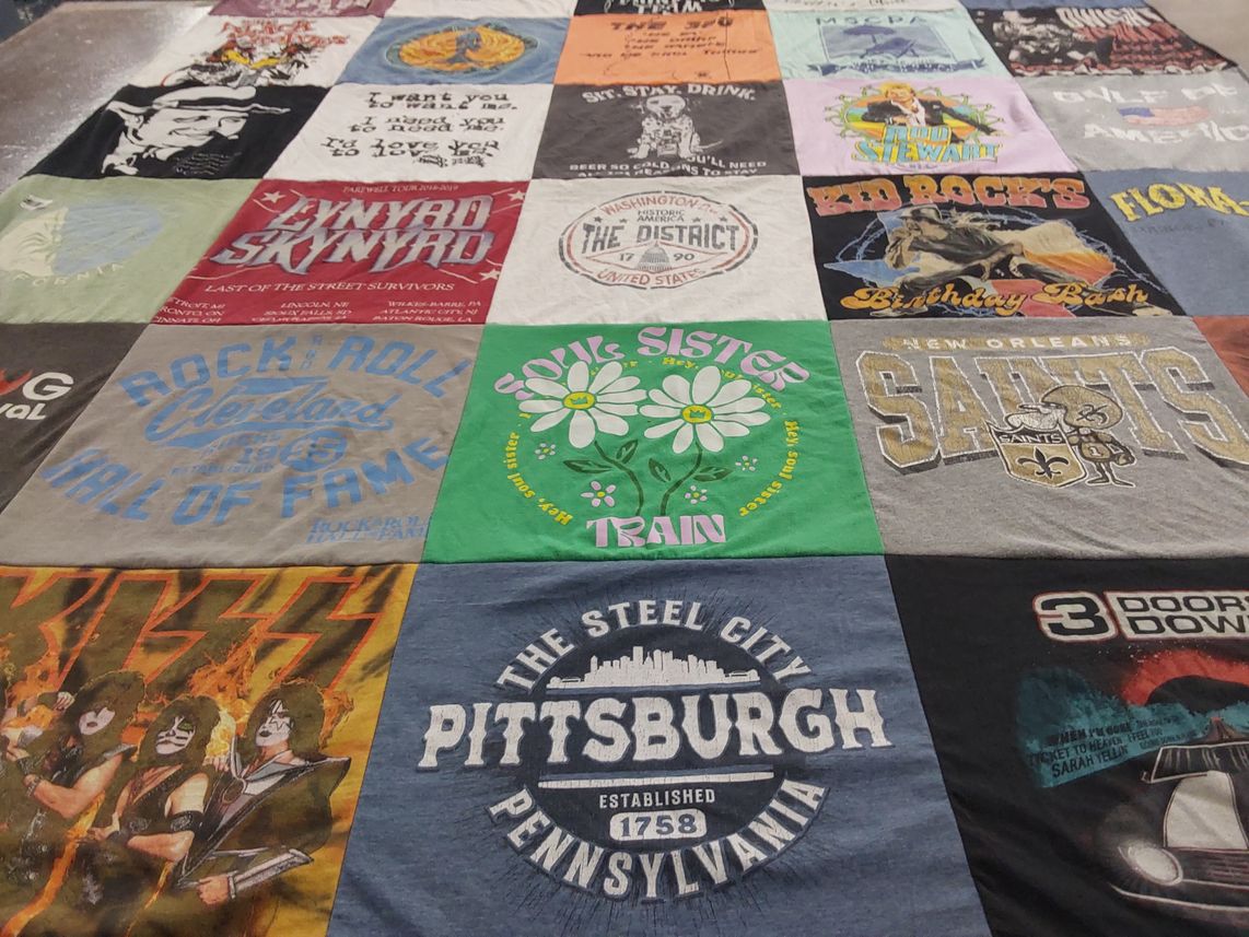 T-shirt quilt featuring new orleans saints by Neal from MS