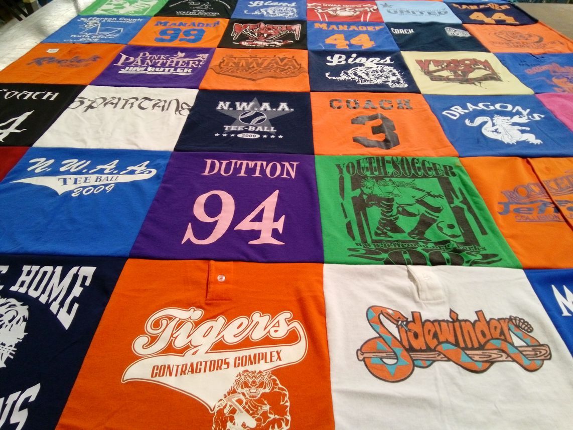 T-shirt quilt featuring tigers by Thomas from MO