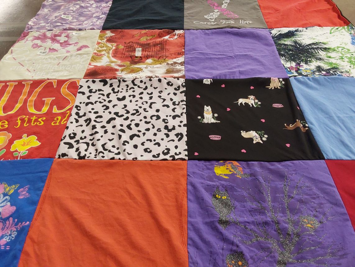 T-shirt quilt with animals, pets themes by Maxine from OH