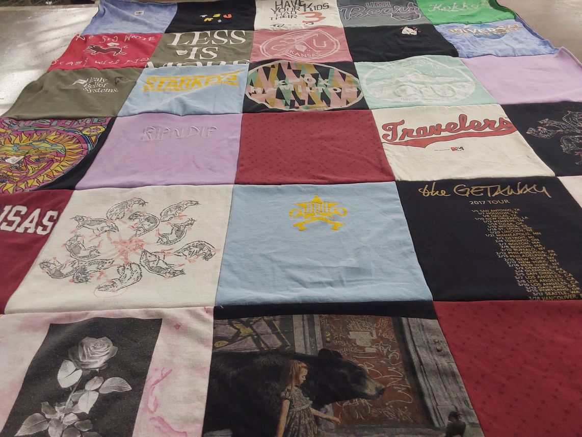 T-shirt quilt by Taylor from AR