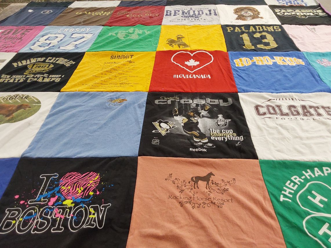T-shirt quilt featuring pittsburgh penguins by Rosemary from MT