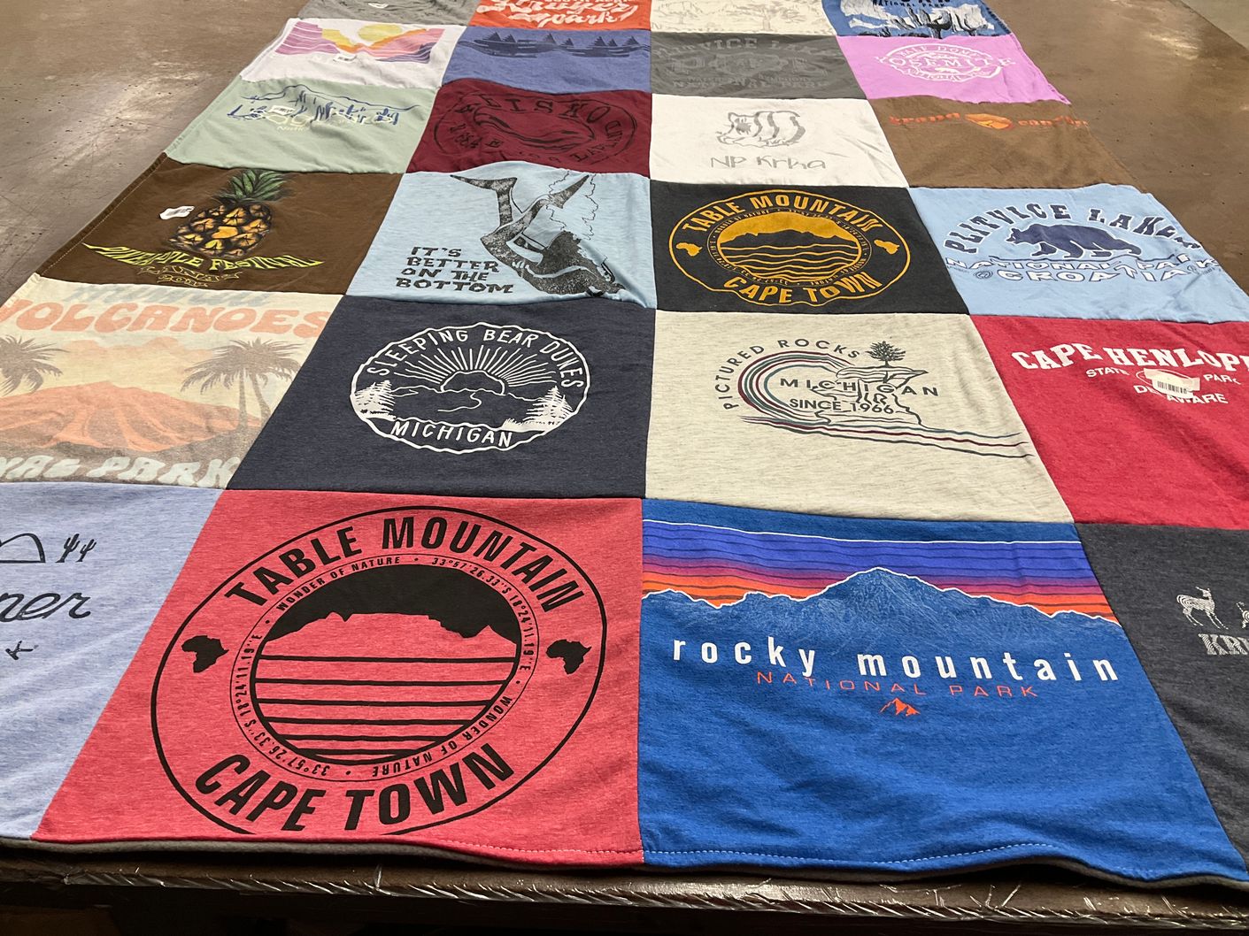 T-shirt quilt with travel, national parks themes by Jonathan from MD