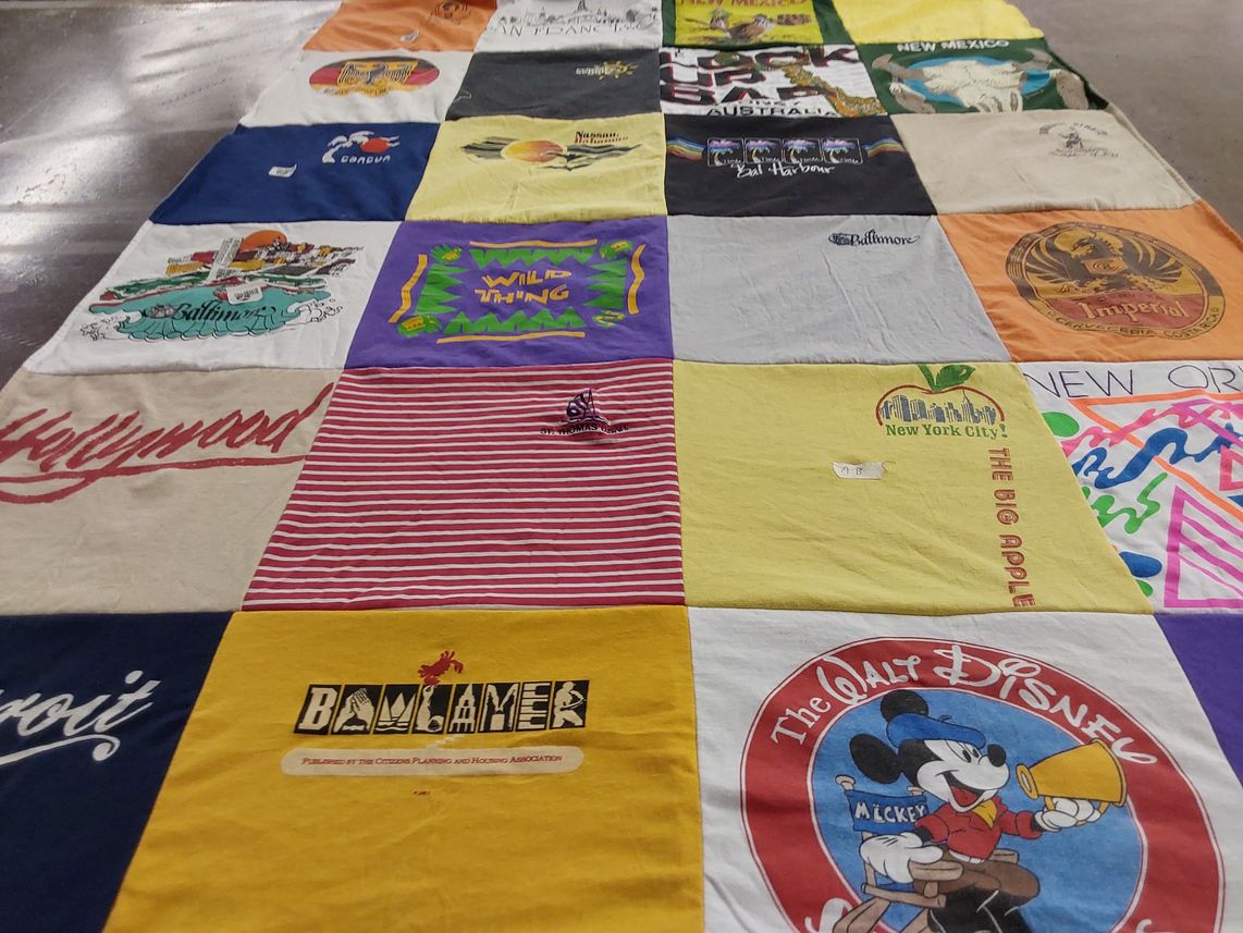 T-shirt quilt with travel, city tourism themes by ANDY from MD