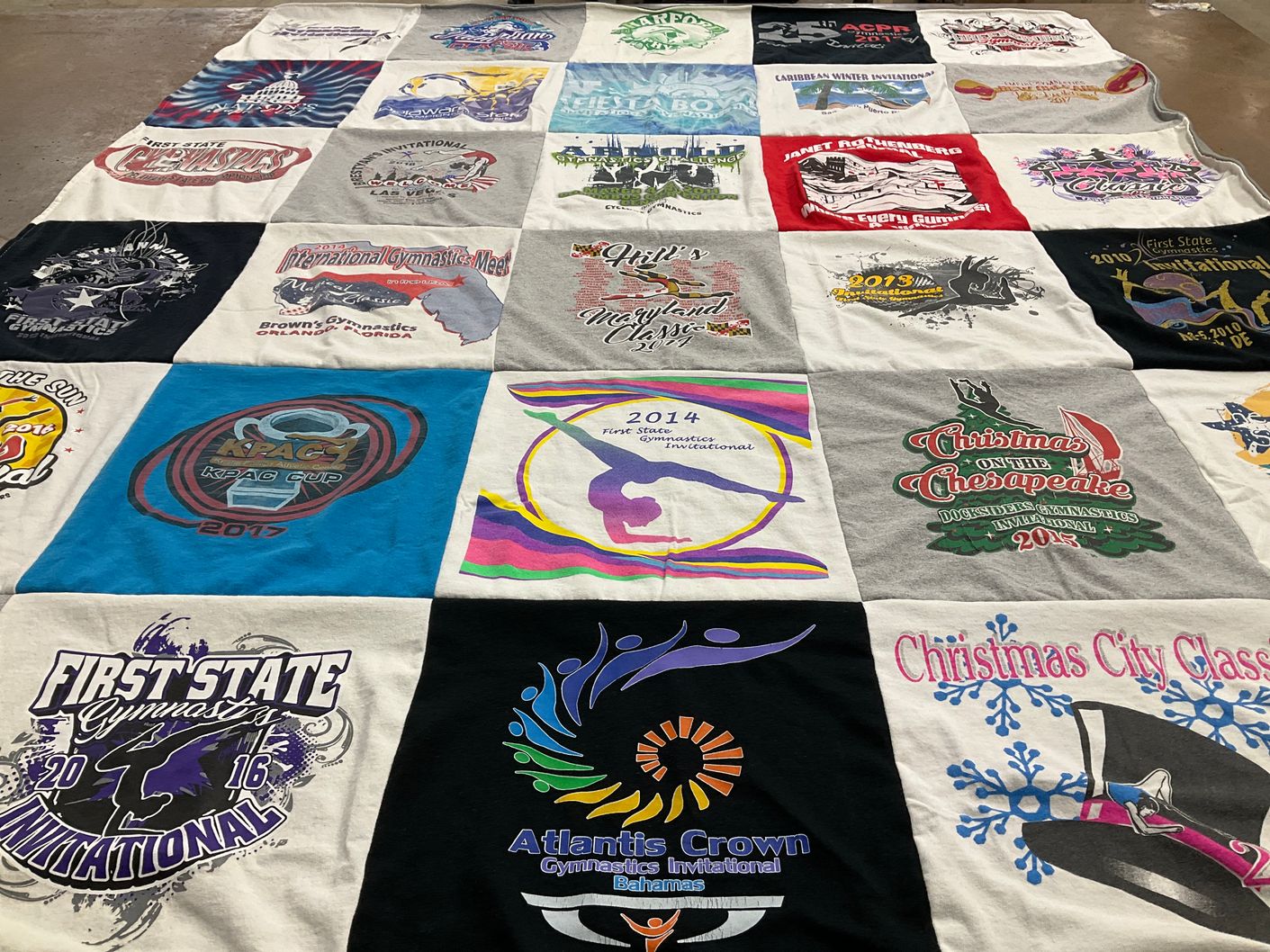 T-shirt quilt with gymnastics, competitions themes by Tamara from DE