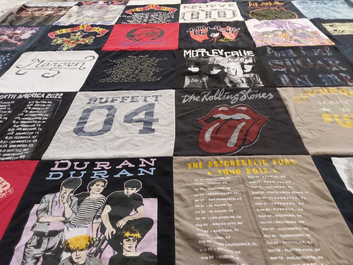 T-shirt quilt with music, concerts themes by Alexia from FL