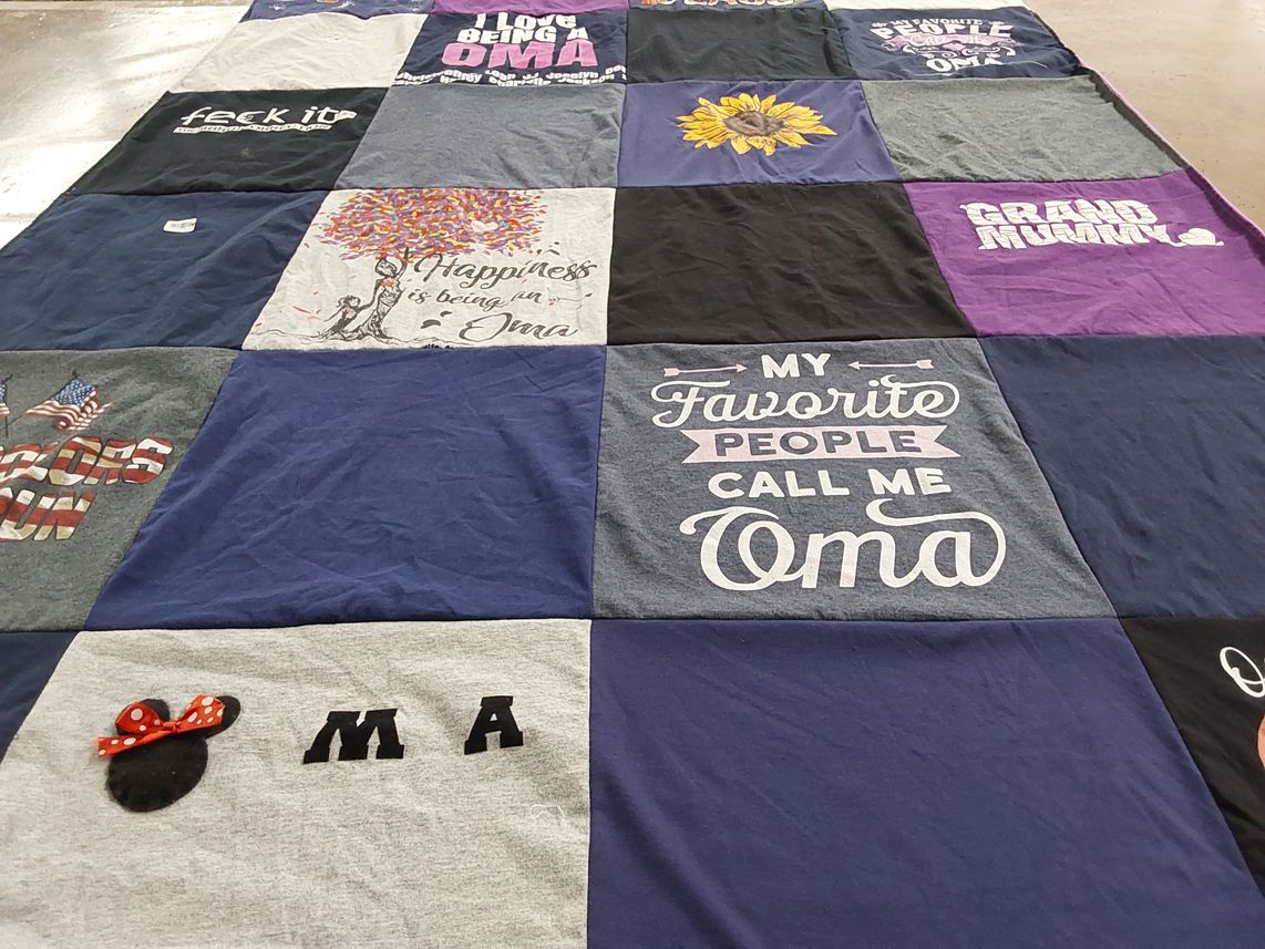 T-shirt quilt with family, grandparenting themes by Margaretha from NJ