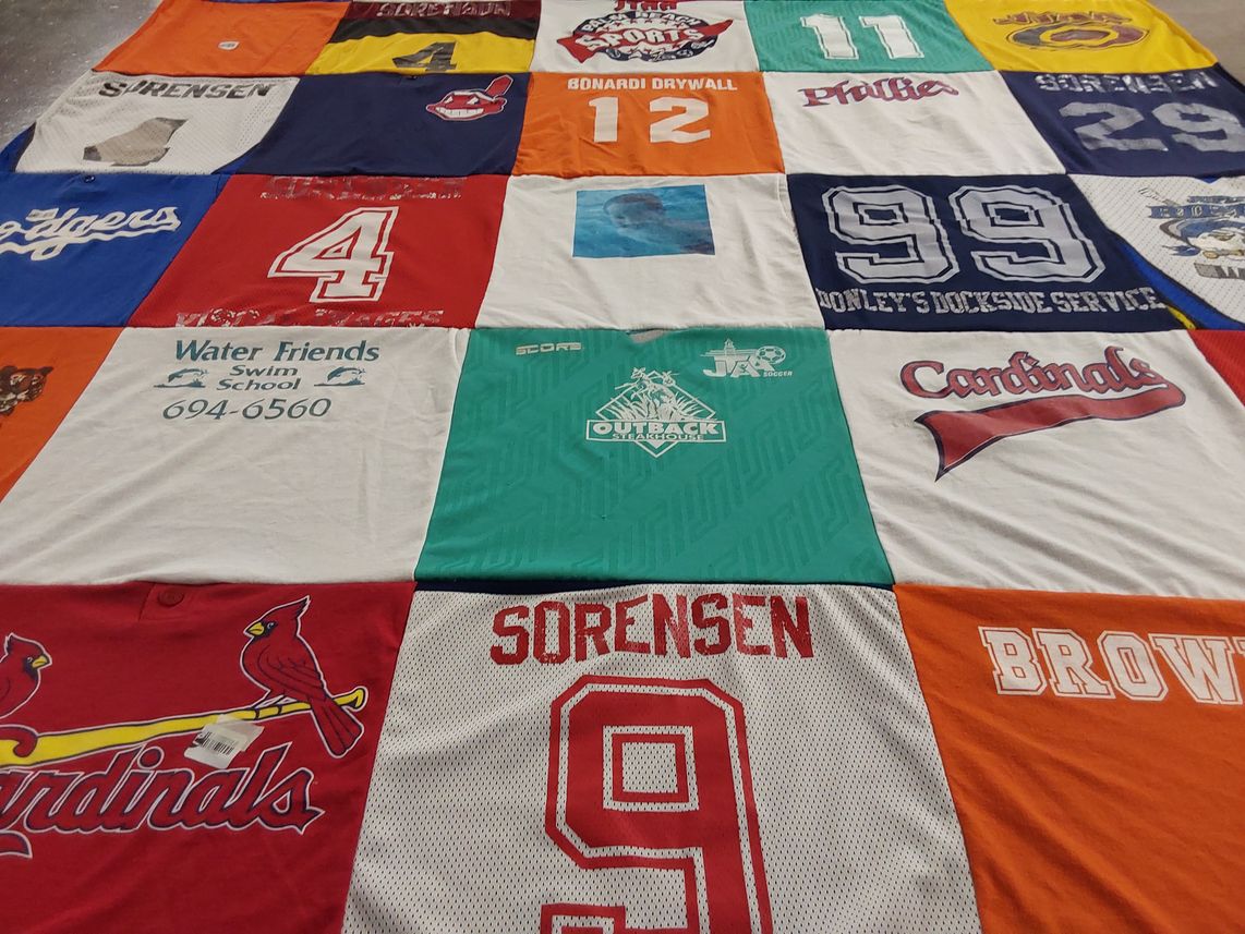 T-shirt quilt featuring cardinals by Rachel from FL