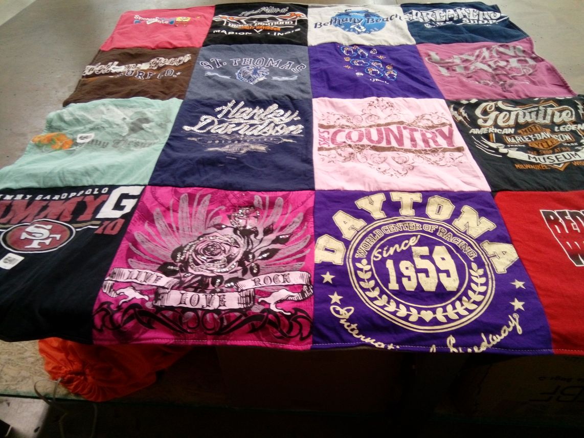 T-shirt quilt featuring san francisco 49ers by Wendy from IL