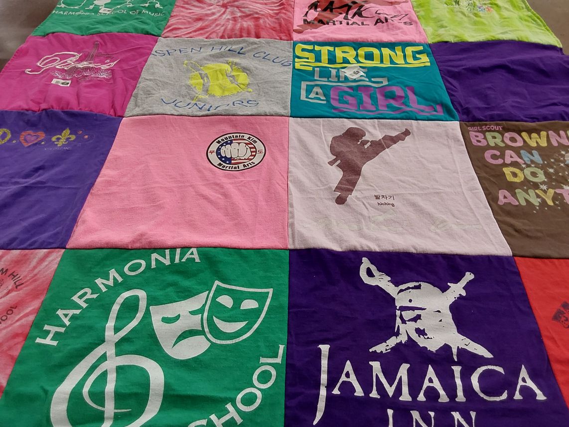 T-shirt quilt from harmonia school by lena from MD