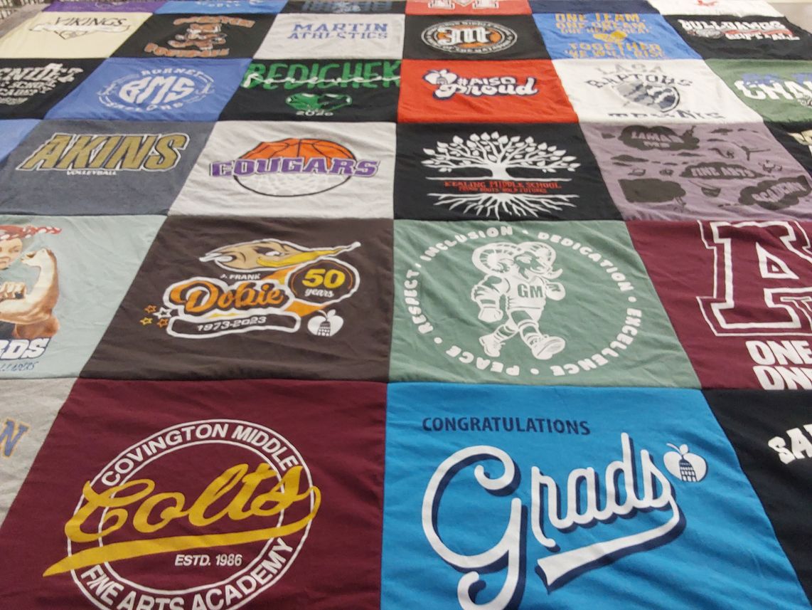 T-shirt quilt featuring cougars by Jasmine from TX