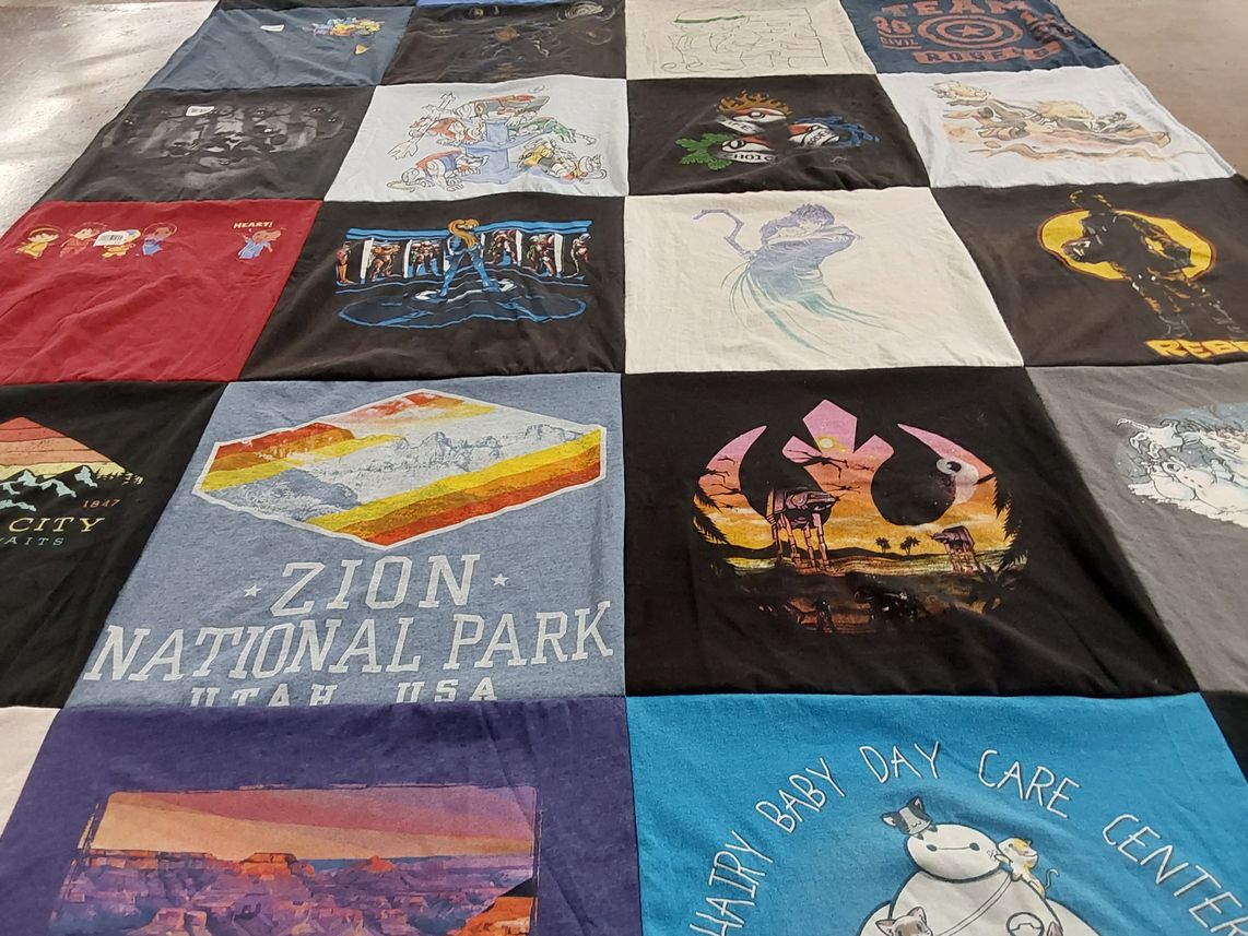 T-shirt quilt with national parks, star wars themes by Ian from GA