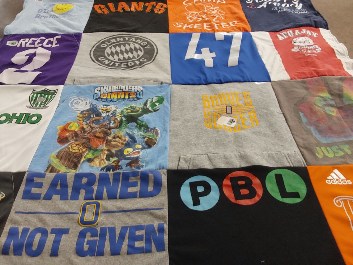 T-shirt quilt featuring giants, braves by Elizabeth from OH