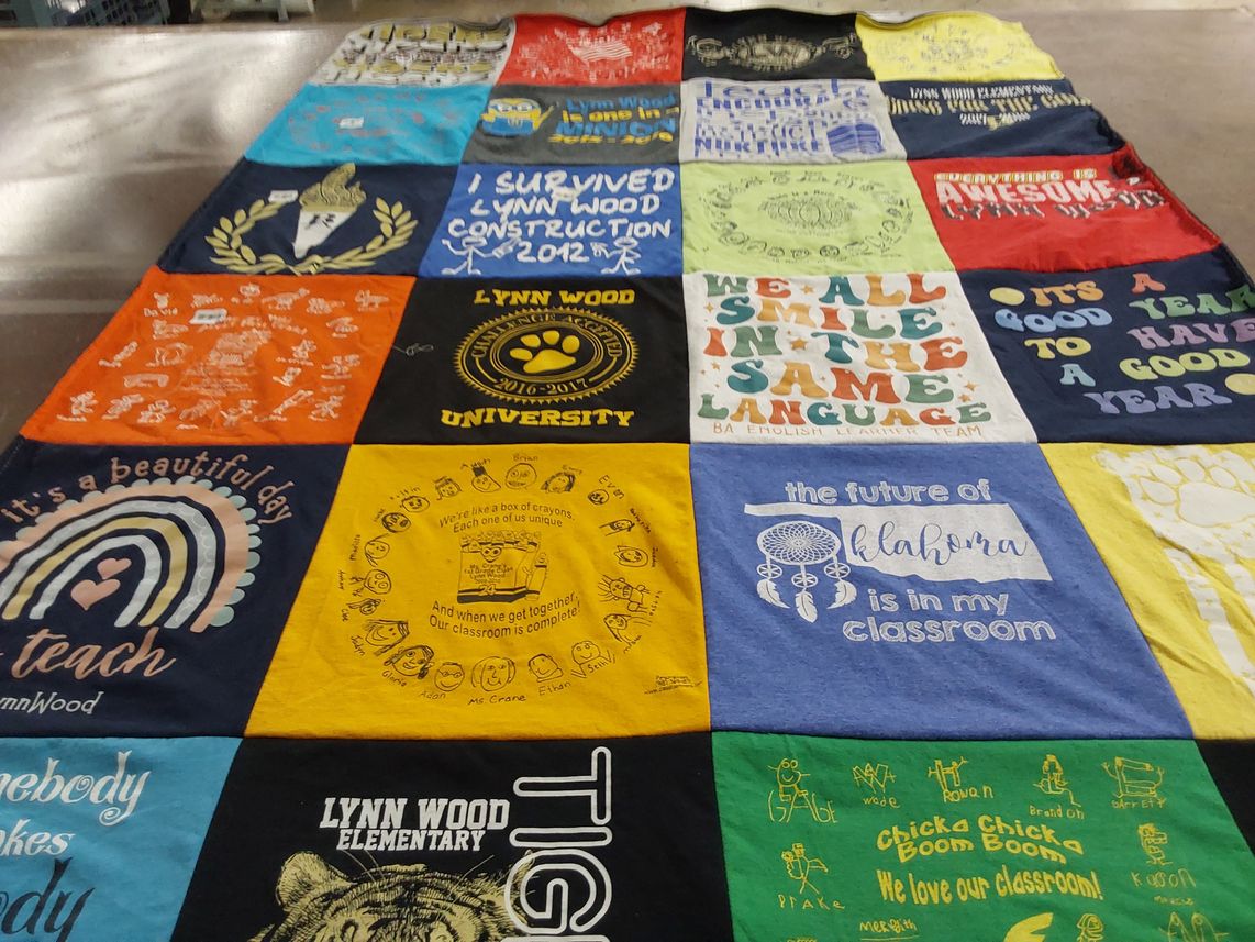 T-shirt quilt from lynn wood university, lynn wood elementary by Wendi from OK