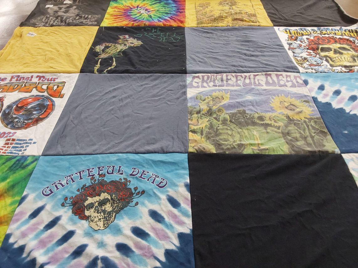 T-shirt quilt with music, concerts themes by Diana from CT