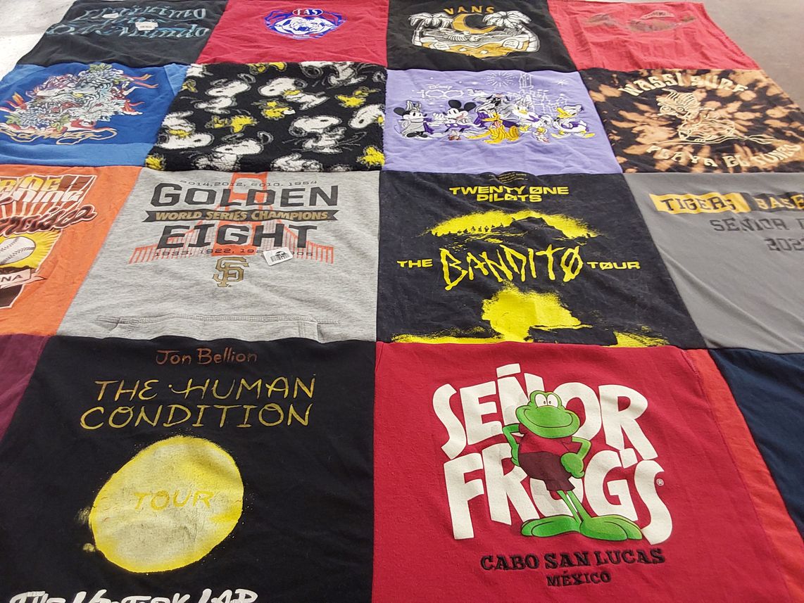 T-shirt quilt featuring san francisco giants, tiger baseball by Vanessa from CA