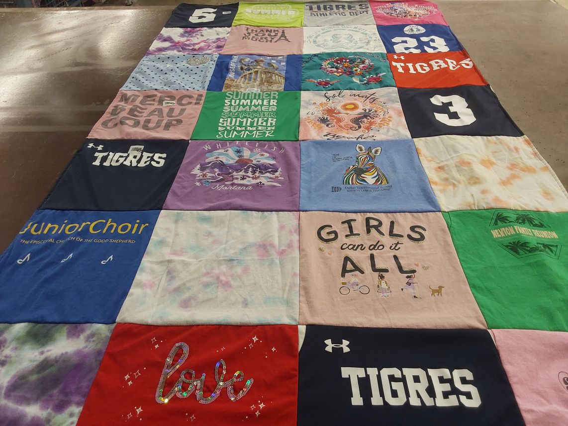 T-shirt quilt featuring tigers, tigres by Bernice from TX