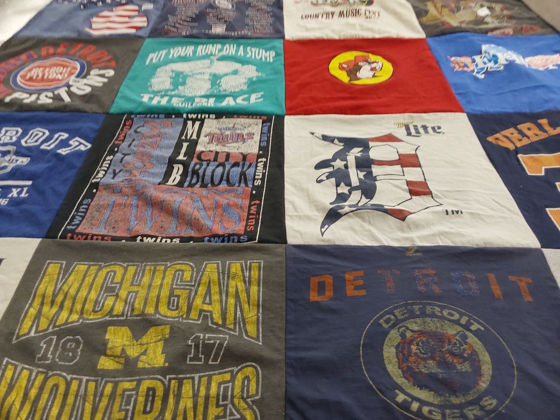 T-shirt quilt featuring detroit tigers by Sue from MI