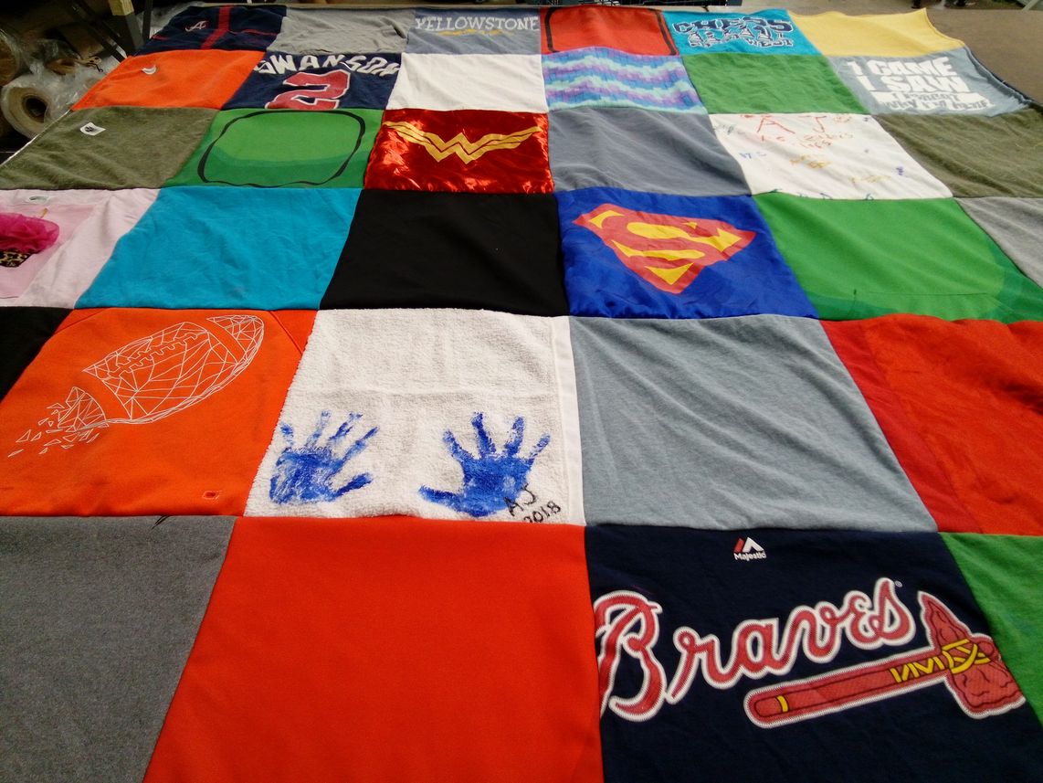 T-shirt quilt featuring atlanta braves by Thuvan from FL