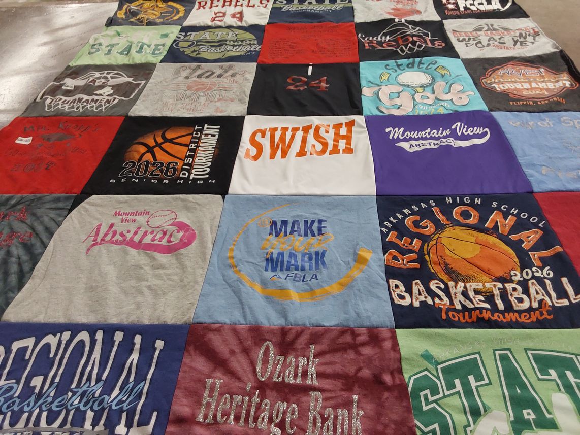T-shirt quilt featuring basketball team by Stefani from AR