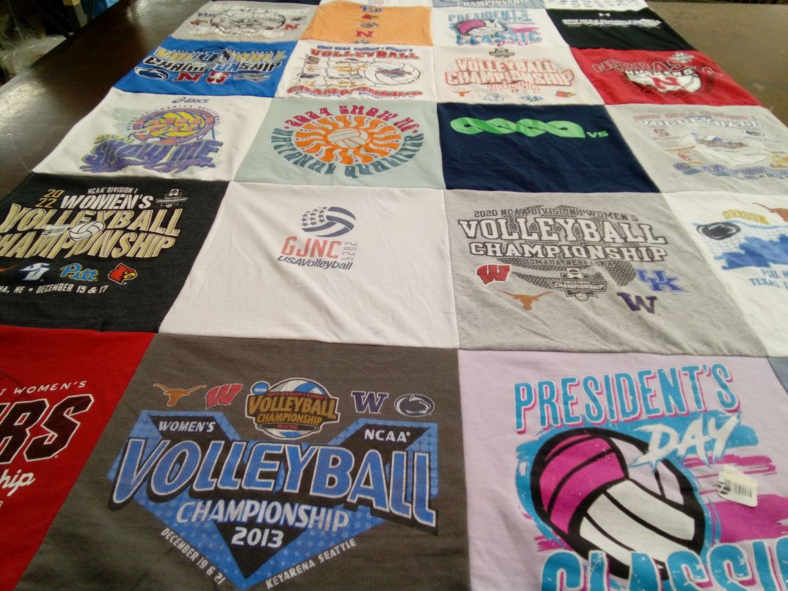 T-shirt quilt from university of pittsburgh, university of kentucky by Rayna from NE