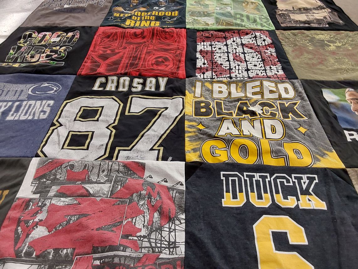 T-shirt quilt featuring pittsburgh penguins by Jeanette from FL