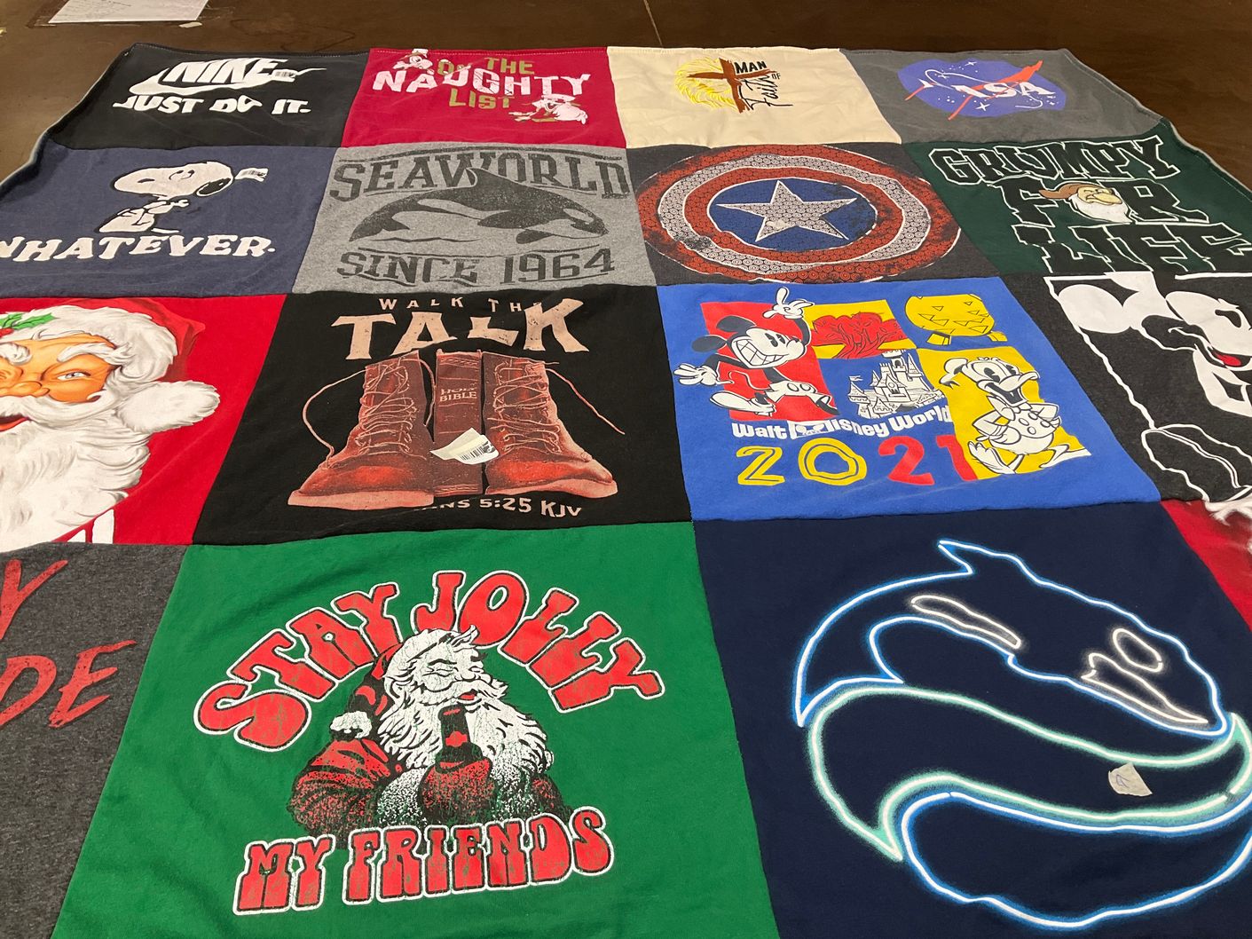 T-shirt quilt with theme parks, christmas themes by Tabetha from FL